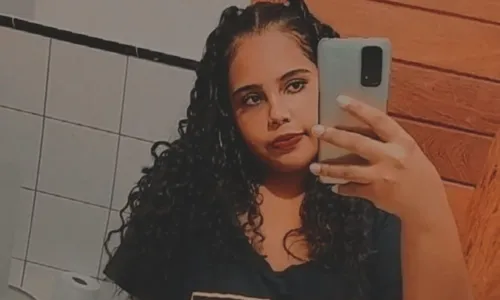 
				
					Jovem é morta a tiros durante assalto em Porto Seguro
				
				