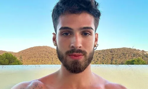 
					João Guilherme se pronuncia após ausência em aniversário de Leonardo
				
				