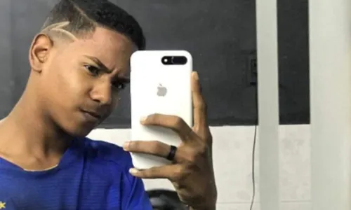 
				
					Jovem manuseia arma e tiro acidental mata amigo no sudoeste da Bahia
				
				