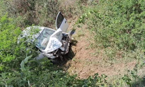 
				
					Jovem morre e motociclista fica gravemente ferido em acidente na Bahia
				
				