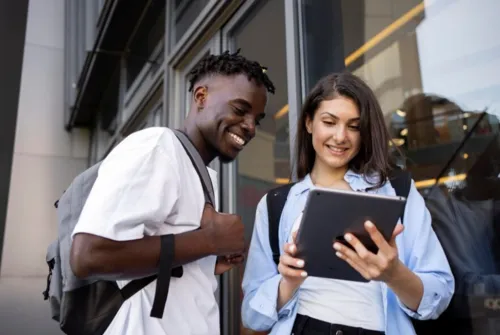 
				
					Santander abre vagas para trainee com salário de até R$ 8,7 mil
				
				