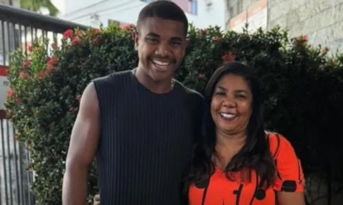 
					Mãe de Davi Brito implora que ex-BBB rejeite chamado de 'A Fazenda'
				
				