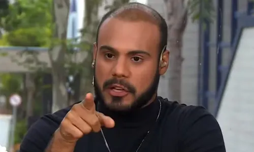 
					Ex-BBB pede ajuda para sair do 'fundo do poço' em desabafo; VÍDEO
				
				