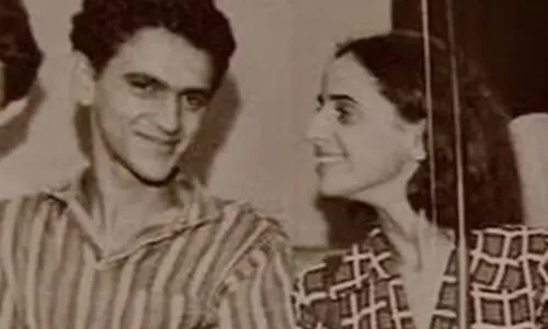 
				
					Maria Bethânia resgata foto inédita com o irmão Caetano Veloso; veja
				
				