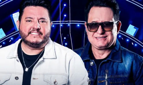 
				
					Vídeo: Bruno canta ao lado de Marrone de papelão durante show na Bahia
				
				