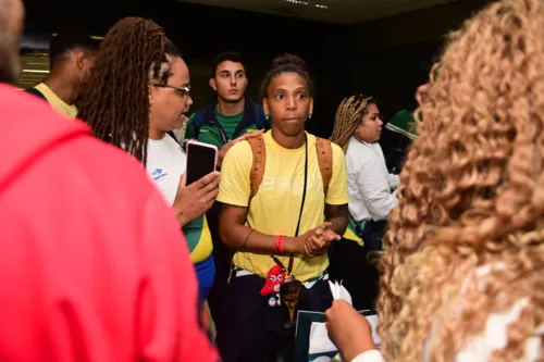 
				
					Medalhistas do judô voltam ao Brasil após vitórias nas Olimpíadas
				
				