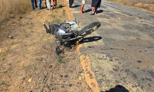 
				
					Motociclista de 24 anos morre após choque traseiro com carro na BA-148
				
				