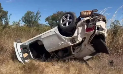 
				
					Motorista fica gravemente ferido após capotamento na BA-142
				
				