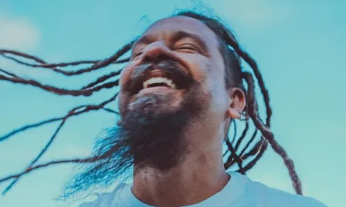 
				
					Novo single de Duda é anunciado no Dia Internacional do Reggae
				
				