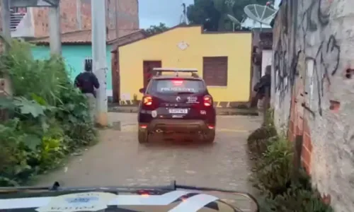 
				
					Operação policial prende chefes de facções na Bahia e outros estados
				
				