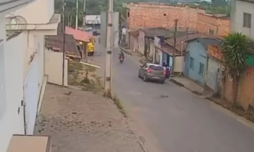 
				
					PM é preso suspeito de estuprar garota na BA; vídeo mostra abordagem
				
				