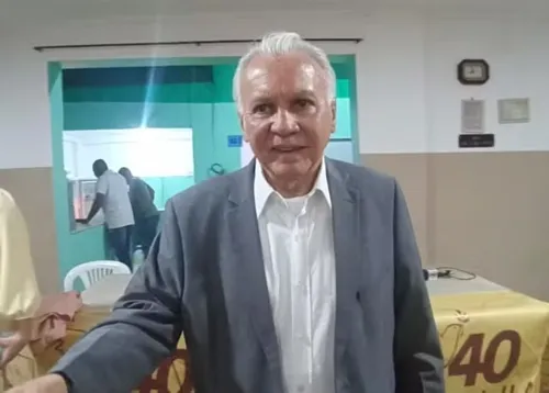 
				
					PSB oficializa candidatura de Joseph Bandeira à Prefeitura de Juazeiro
				
				