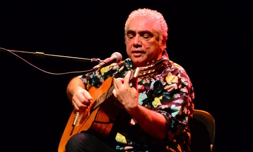 
				
					Paulinho Pedra Azul completa 70 anos com Show em Salvador, confira
				
				