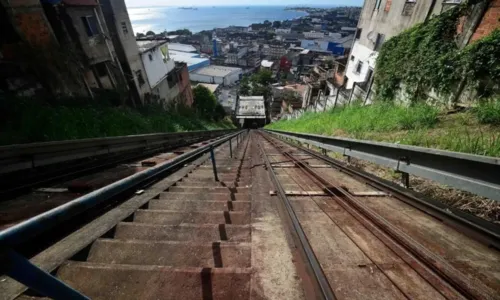 
				
					Plano Inclinado Liberdade-Calçada tem funcionamento suspenso
				
				