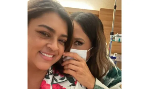 
				
					Preta Gil recebe visita de Ivete Sangalo em hospital e se declara
				
				