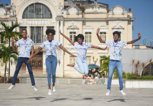 
				
					Programa Jovem Aprendiz Empreendedor abre 312 vagas em Salvador
				
				