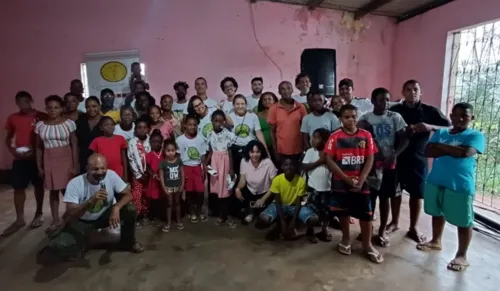 
				
					Projeto de cineclubismo promove oficinas em assentamentos da Bahia
				
				