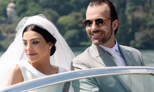 
					Quem é Cíntia Chagas, nova namorada de Rubens Barrichello
				
				