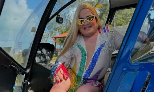 
					Rancho do Maia: ex-BBB se revolta após ter mala jogada na piscina
				
				