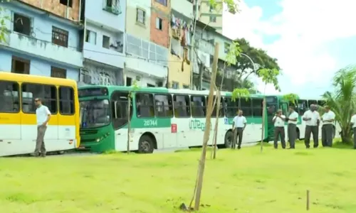 
				
					Saída da Estação da Lapa é fechada devido a assembleia de rodoviários
				
				