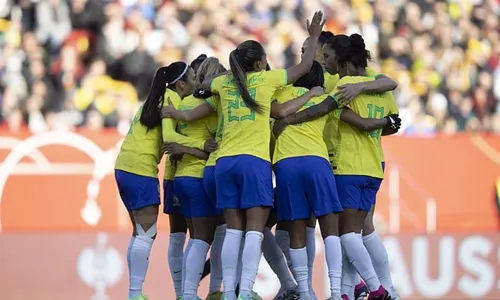 
				
					Salvador é avaliada pela FIFA para ser sede na Copa do Mundo Feminino
				
				