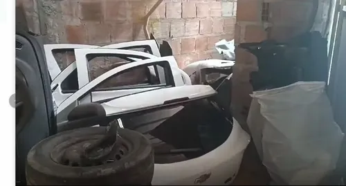 
				
					Salvador: polícia desarticula desmanche de carros roubados
				
				