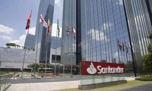 
				
					Santander abre vagas para trainee com salário de até R$ 8,7 mil
				
				