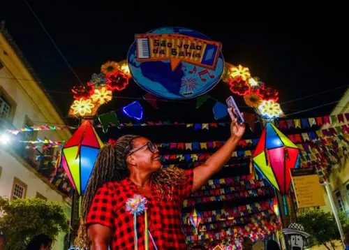 
				
					São João no Pelourinho tem o dobro de público do Parque de Exposições
				
				