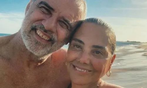 
				
					Separados? Diretor abre o jogo sobre casamento com Heloísa Périssé
				
				