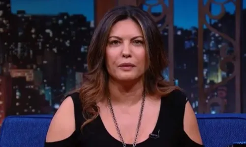 
				
					Márcia Goldschmidt comenta 'puxada de tapete' em Cátia Fonseca na Band
				
				