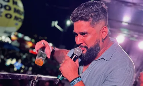 
				
					Seu Maxixe revive 'lado B' da banda com novo vocalista
				
				