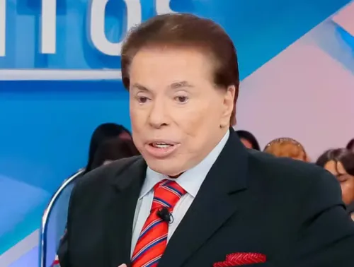 
				
					Silvio Santos segue internado e hospital faz 'blindagem total'
				
				