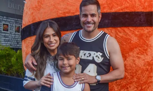 
				
					Simone Mendes celebra aniversário do filho com festão; veja fotos
				
				