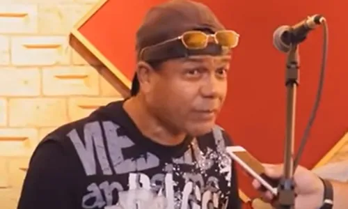 
				
					Suspeito de matar ex-vocalista da banda Calcinha Preta é preso
				
				