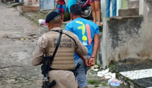 
				
					Dois homicídios são registrados em Feira de Santana
				
				