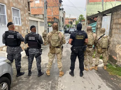 
				
					Suspeitos de aplicar 'golpe da locadora' são presos em Salvador
				
				