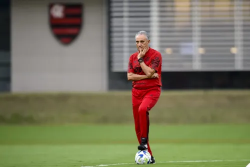 
				
					Tite elogia torcida do Vitória após triunfo do Fla: 'Barradão pulsa'
				
				