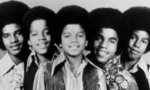 
				
					Tito Jackson da banda Jackson 5 morre aos 70 anos
				
				