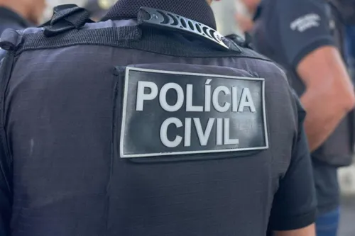 
				
					PM é baleado e tem arma roubada durante assalto em Salvador
				
				