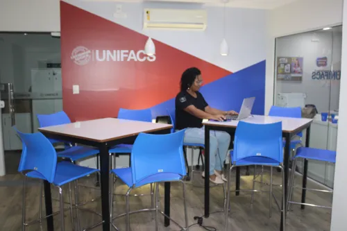 
				
					UNIFACS conta com 150 cursos de pós-graduação a distância; saiba mais
				
				