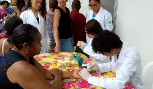 
				
					Vacinação contra a covid-19 é interrompida em Feira de Santana
				
				