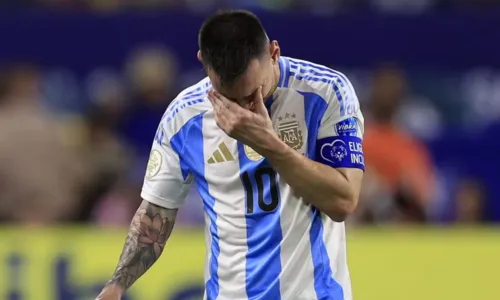 
				
					Veja vídeo do momento exato da lesão de Messi na final da Copa América
				
				