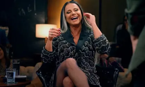 
				
					Viviane Araújo passa por cirurgia de urgência; saiba estado de saúde
				
				