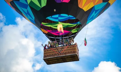 
				
					Voar de balão? Veja como fazer aventura turística na Bahia
				
				