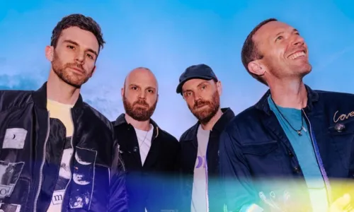 
				
					Vocalista do Coldplay revela que a banda vai parar no 12º álbum
				
				