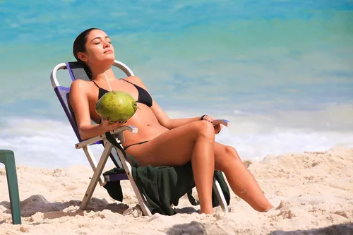 
				
					Xamã e Sophie Charlotte aparecem juntos curtindo praia no Rio; fotos
				
				