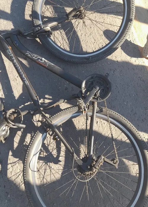 
				
					Ciclista é atropelado por caminhão na Bahia e fica gravemente ferido
				
				