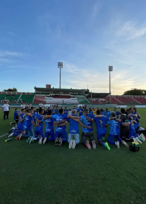 
				
					Colo-colo: conheça a história do time que parou o Vitória
				
				