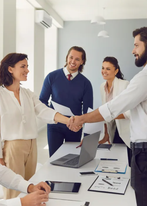 
				
					Palestras e treinamentos são importantes para motivar a equipe
				
				