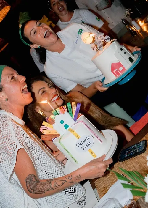 
				
					Patrícia Poeta completa 48 anos com festa intimista em Trancoso; FOTOS
				
				